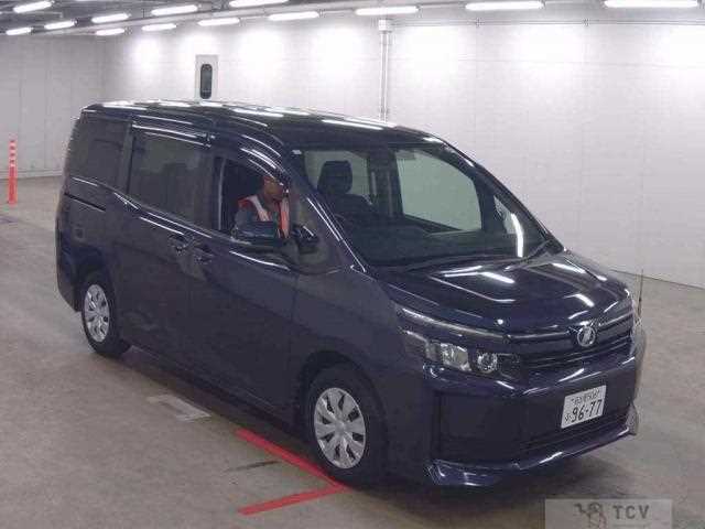 2016 Toyota Voxy
