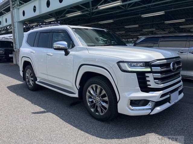 2025 Toyota Land Cruiser