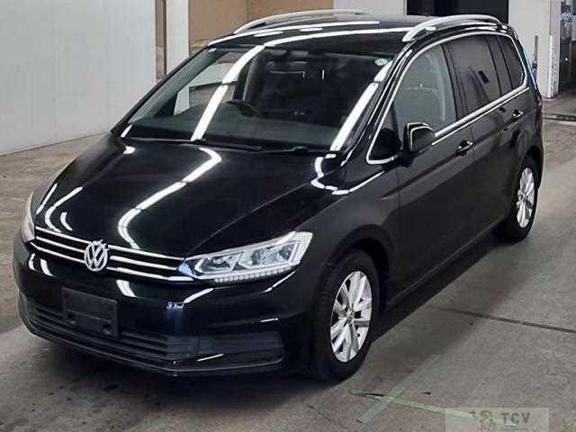 2017 Volkswagen Golf Touran