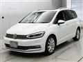 2017 Volkswagen Golf Touran