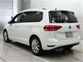 2017 Volkswagen Golf Touran