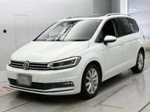 2017 Volkswagen Golf Touran