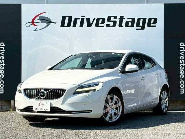 2017 Volvo V40