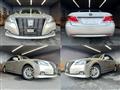 2016 Toyota Crown Hybrid