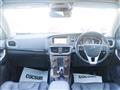2017 Volvo V40
