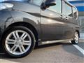 2011 Daihatsu Tanto