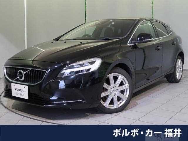 2017 Volvo V40