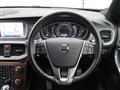 2017 Volvo V40