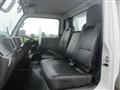 2020 Isuzu Elf Truck