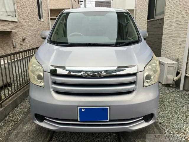 2009 Toyota Noah