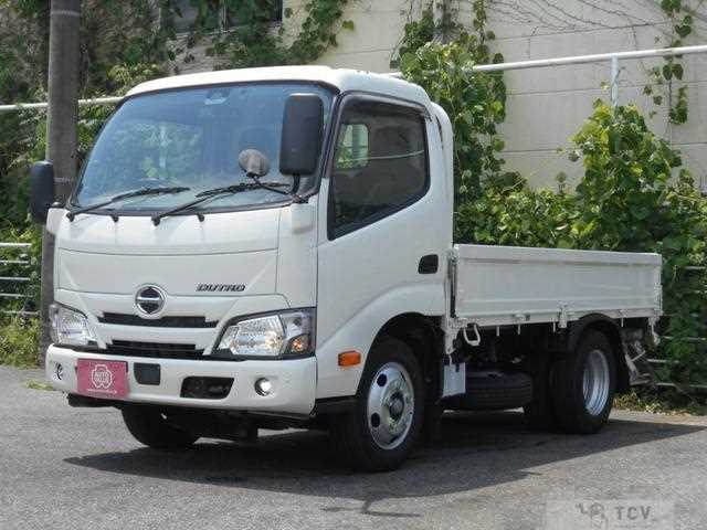 2025 Hino Dutro