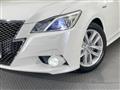 2013 Toyota Crown Hybrid