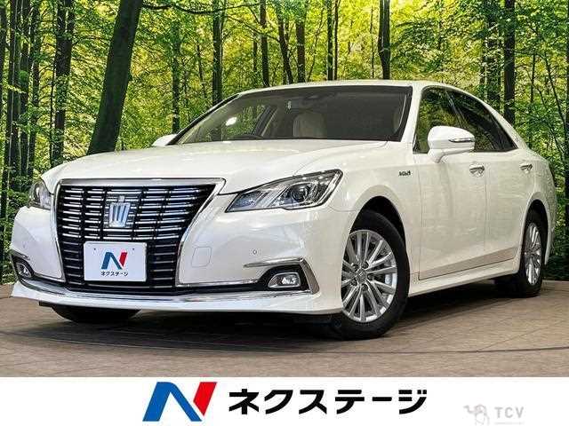2017 Toyota Crown Hybrid