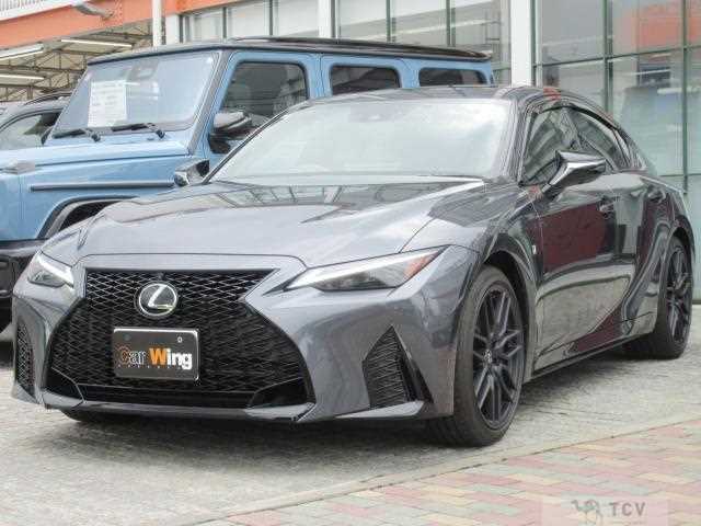 2023 Lexus IS