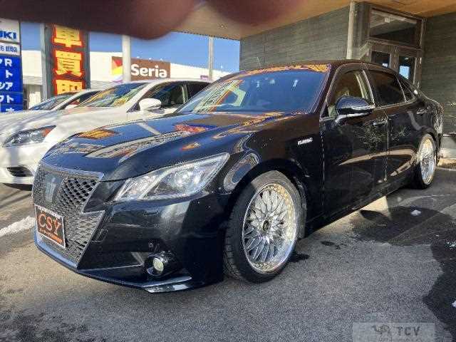 2015 Toyota Crown Hybrid