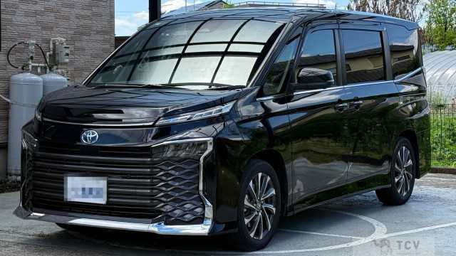 2025 Toyota Voxy
