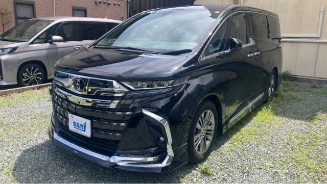2024 Toyota Alphard Hybrid