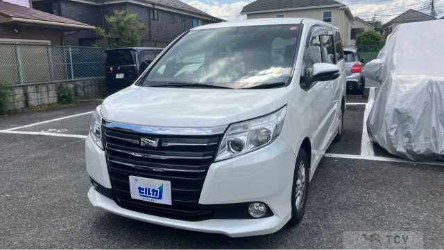 2015 Toyota Noah