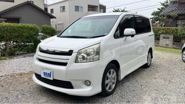 2007 Toyota Noah