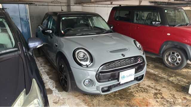 2021 BMW MINI