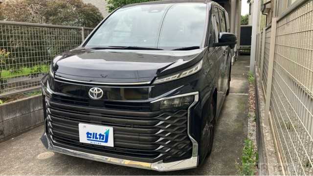 2023 Toyota Voxy