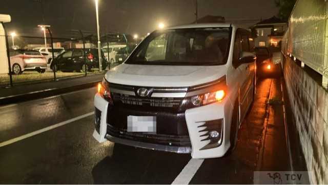 2017 Toyota Voxy