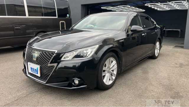 2013 Toyota Crown Hybrid