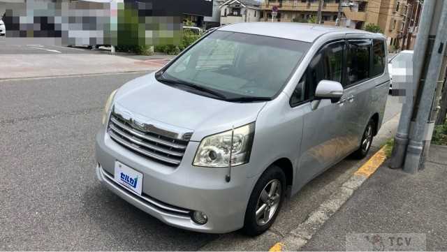 2007 Toyota Noah