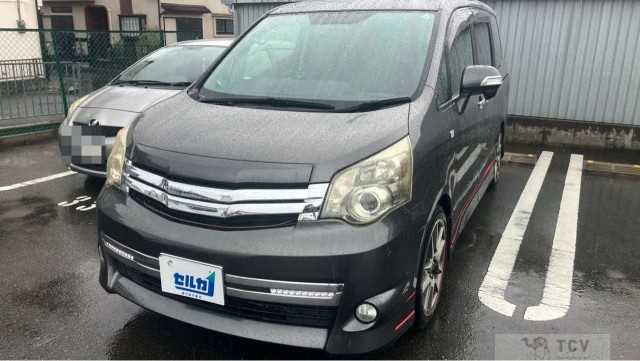 2011 Toyota Noah