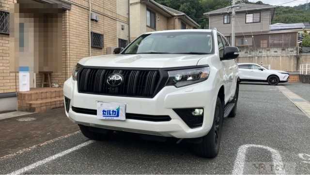 2023 Toyota Land Cruiser Prado