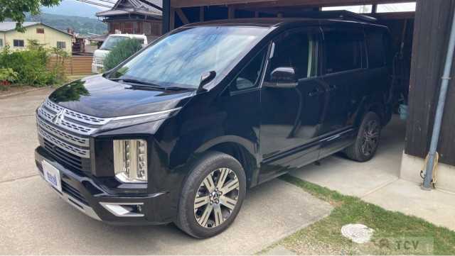 2022 Mitsubishi Delica D5