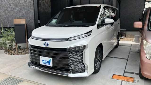 2025 Toyota Voxy