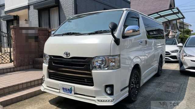 2018 Toyota Regiusace Van