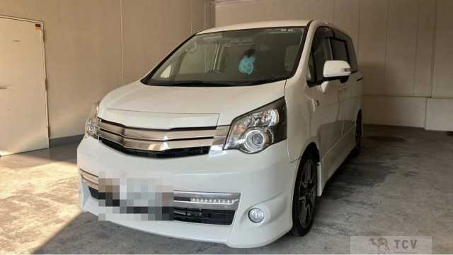 2014 Toyota Noah
