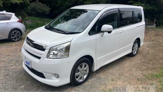 2007 Toyota Noah