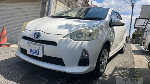2013 Toyota AQUA