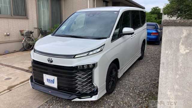 2025 Toyota Voxy