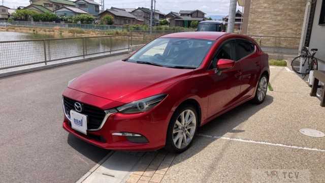 2018 Mazda Axela