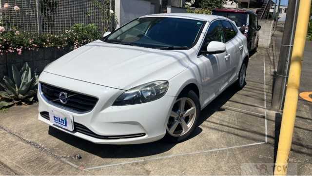 2015 Volvo V40