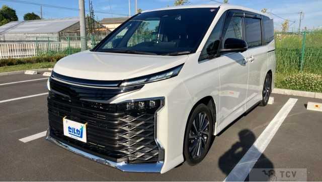 2023 Toyota Voxy