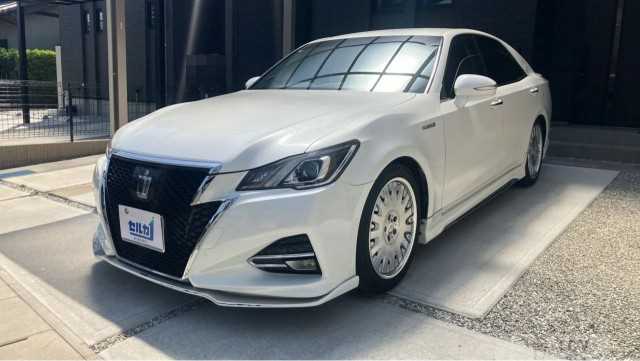 2016 Toyota Crown Hybrid