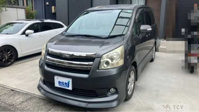2009 Toyota Noah
