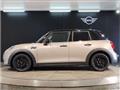 2022 BMW MINI