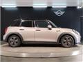 2022 BMW MINI