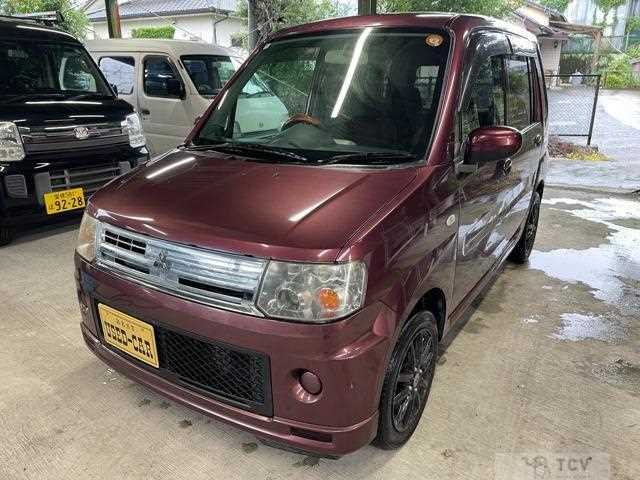 2010 Mitsubishi Toppo
