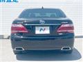2010 Toyota Crown Hybrid