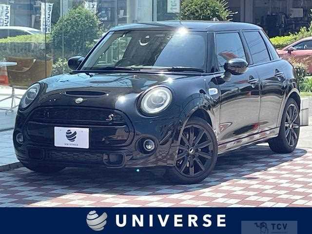 2021 BMW MINI
