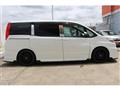 2015 Toyota Noah
