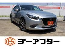 2017 Mazda Axela