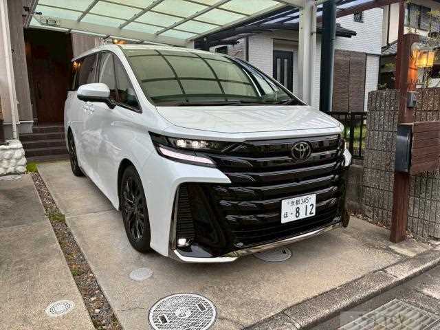 2025 Toyota Vellfire